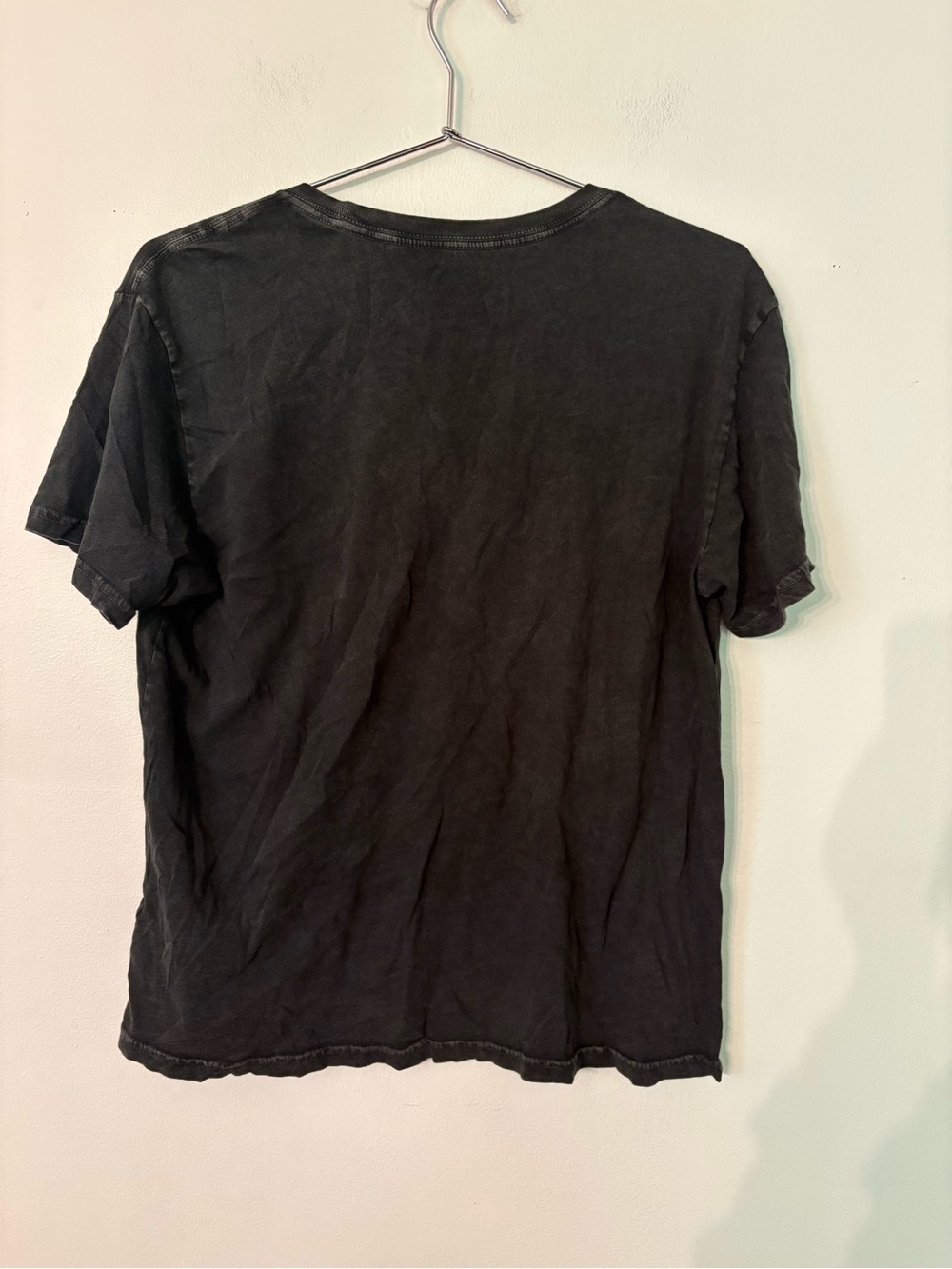Lucky Brand Black Tee with Gold Bowie Logo - Picture 3 of 4